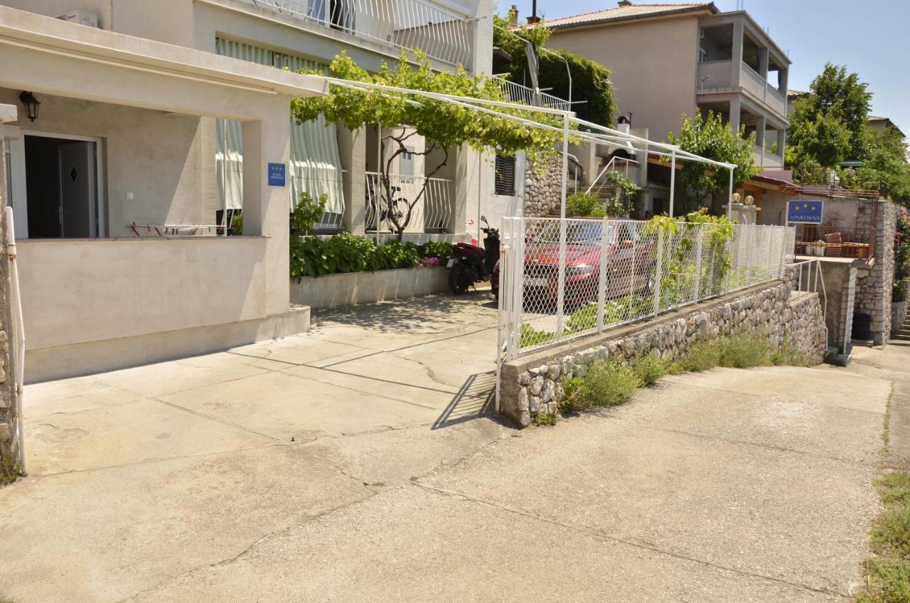 Apartmani Silvana&Vera Senj  Luaran gambar
